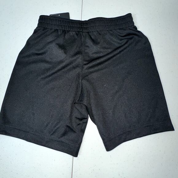 Nike Short Set Boys Size 6 Gray Short Sleeve Swoosh Black Shorts Athletic NWT - Picture 7 of 7